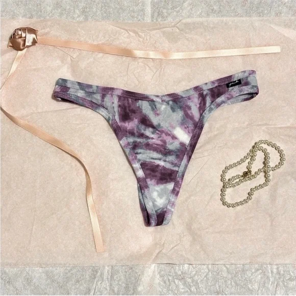 Victoria’s Secret PINK Cotton Ribbed Thong Bundle (2 Pack) — NWT - Picture 2 of 6